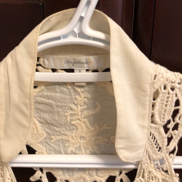 Boho lace/crochet vest - Picture 4 of 5